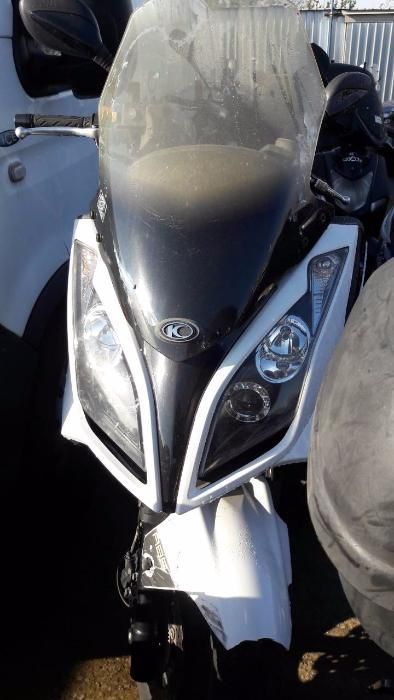 Мотоциклет Скутер Кимко Даунтан( Kymco Downtown)200 i,300i-на части