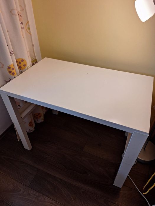 Vând birou reglabil înălțime - Ikea PÂHL
