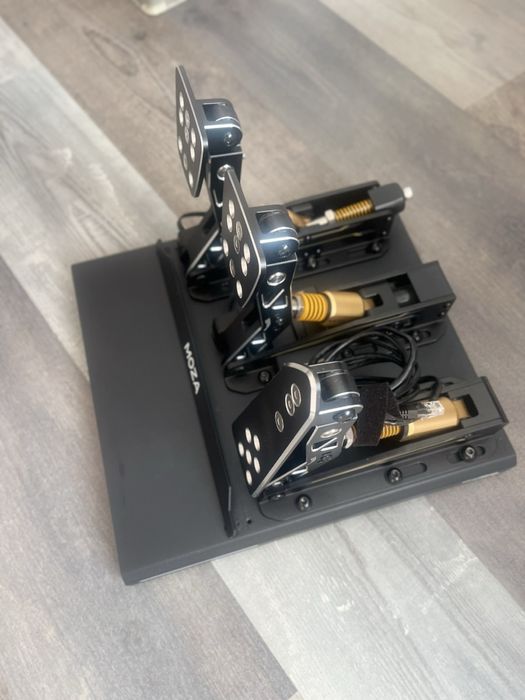 MOZA CRP педали за Gaming