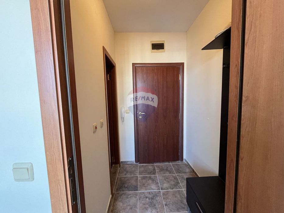 Продава се Двустаен апартамент в к.к. Златни пясъци - 46 кв.м за 1131 €/кв.м - Снимка #5