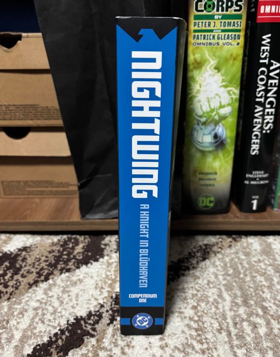 Nightwing: A Knight in Blüdhaven Compendium 1