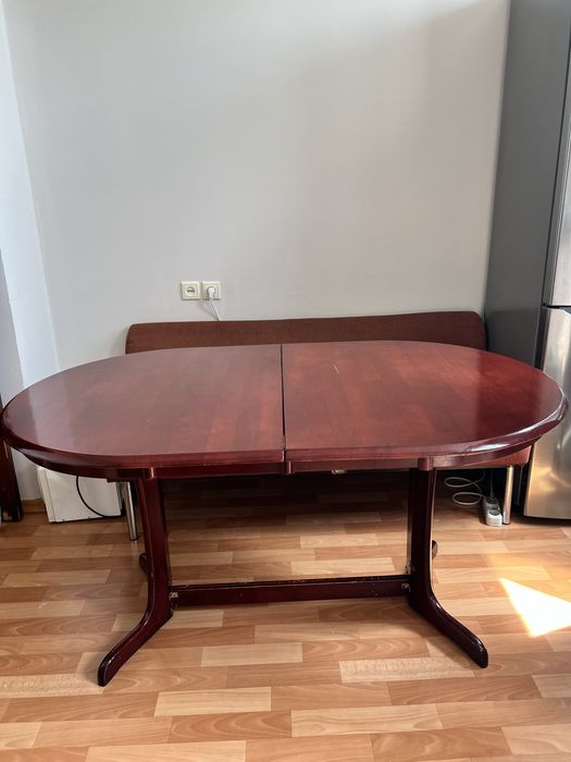 Крепкий стол