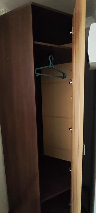 Продам шкаф в прихожей