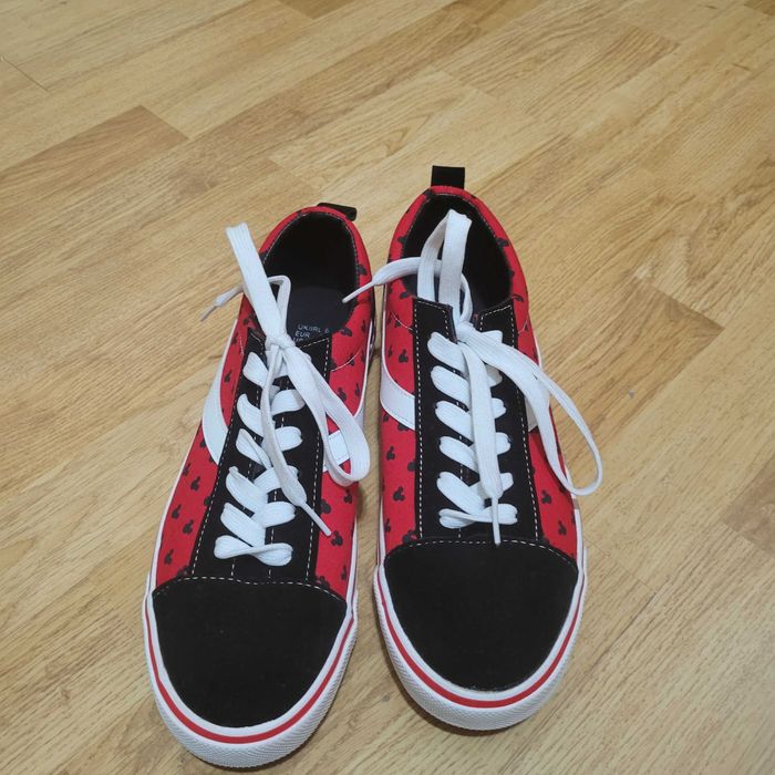Vand pantofi sport