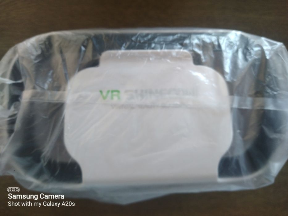 Vr shinecon GO5+uzoqdan boshqarish pulti.