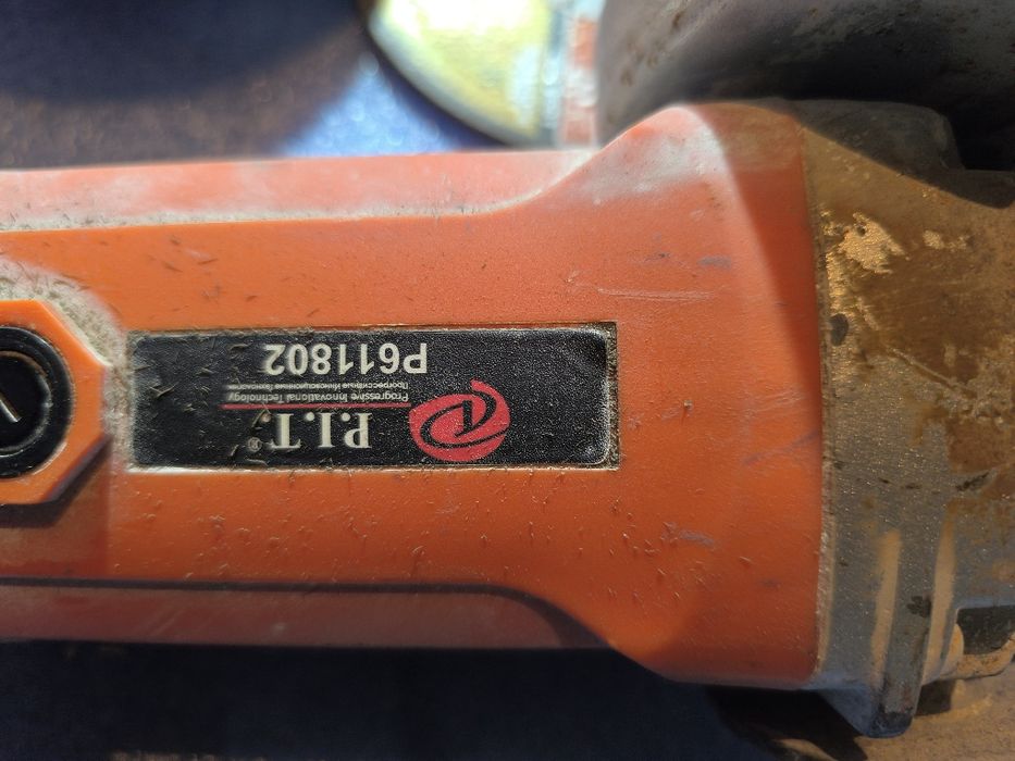 Продам УШМ, почти новая