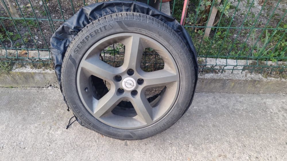 Vand jante aliaj 17” cu anvelope de vara