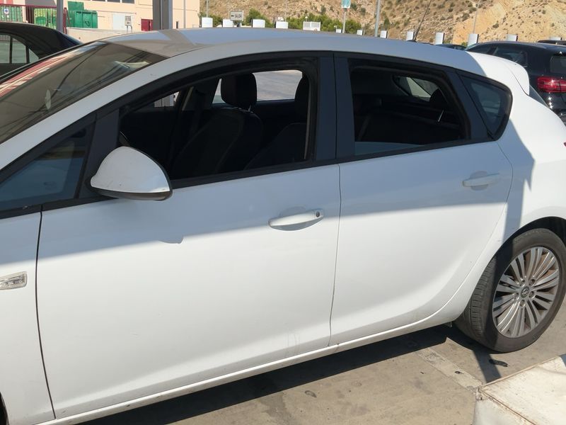 Opel Astra 1.6 CDTI DPF Selective 2015