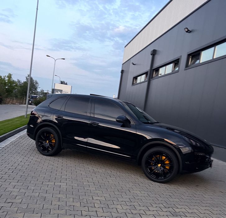 Vând Porsche Cayenne 2011 3.0d
