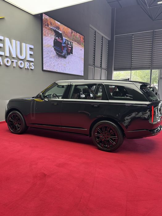 Range Rover P530 LWB
