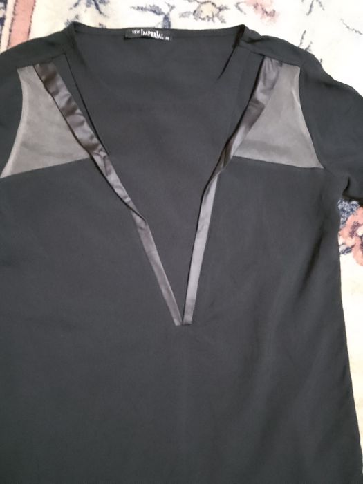 Лот дамски блузки.