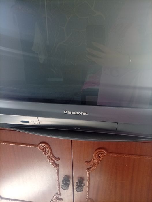 Срочно продам телевизор