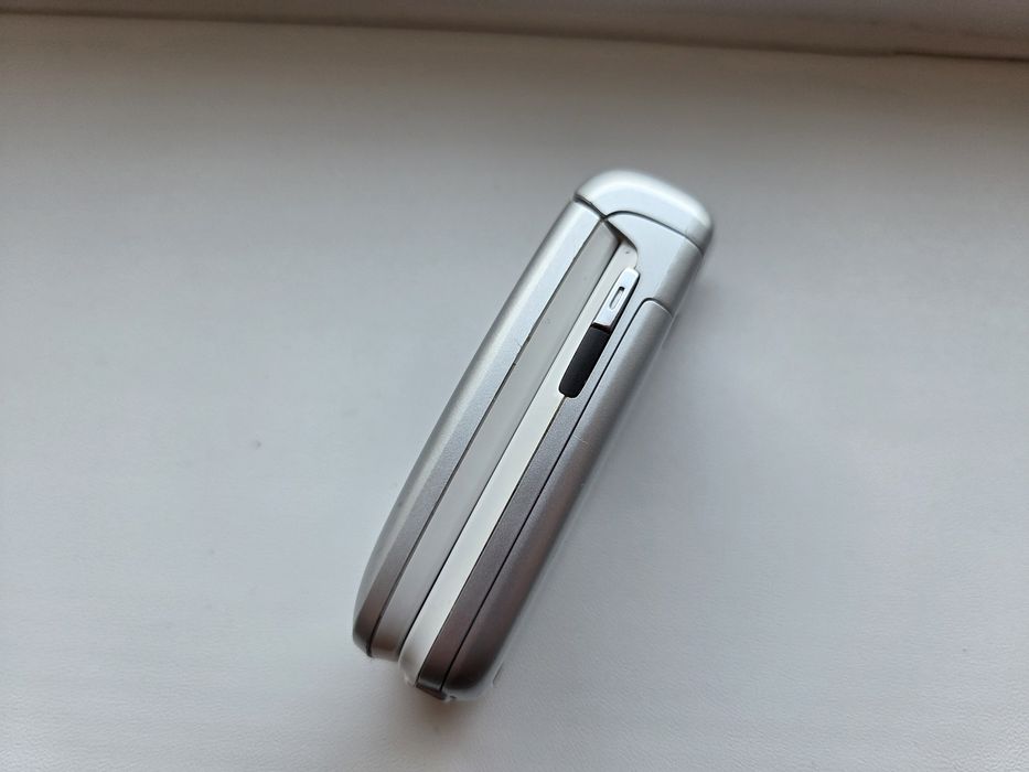 Nokia 6101 cu clapeta