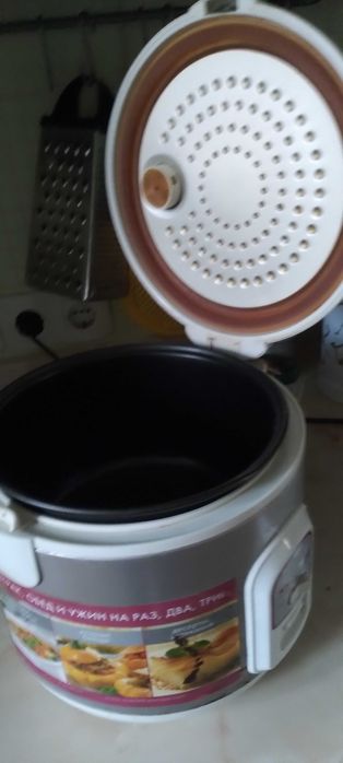 Мультиварка Скарлет 3л