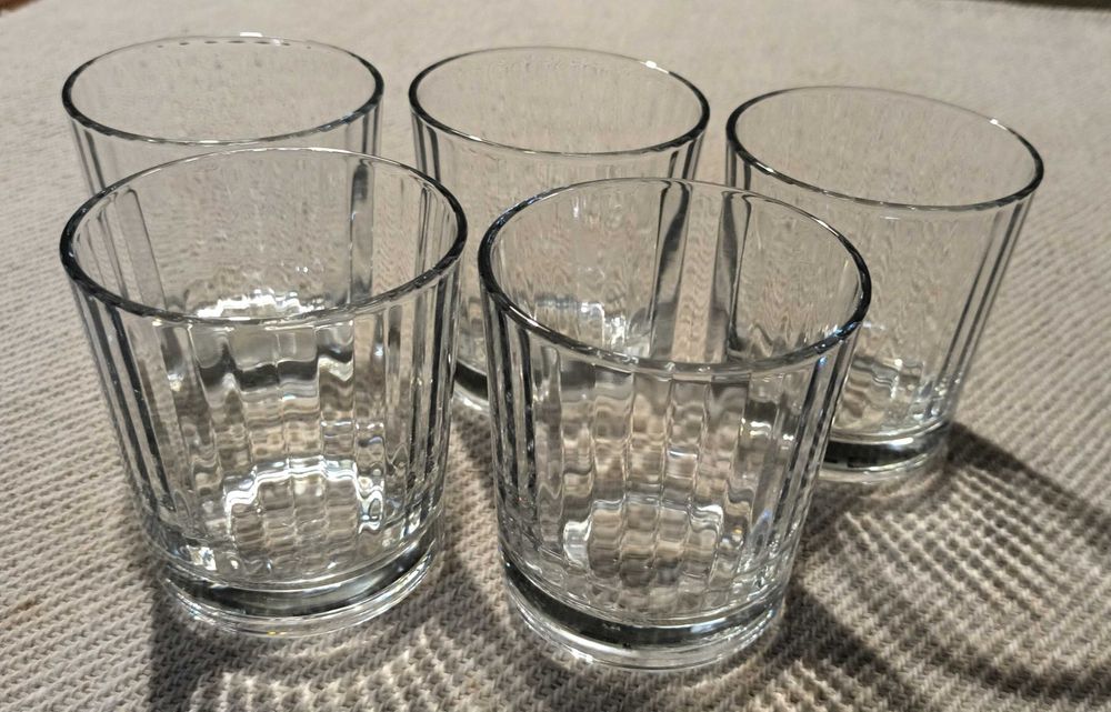 Ордьоври, чаши и прибори