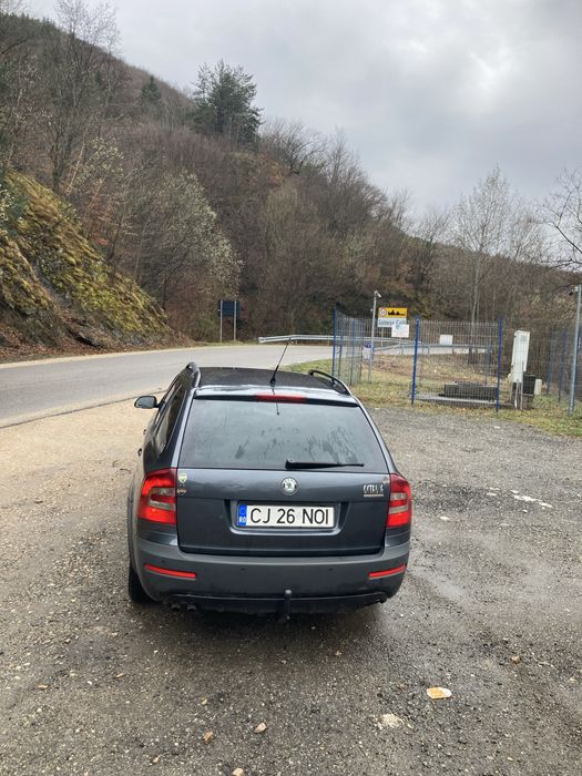 Vând Skoda Octavia scout