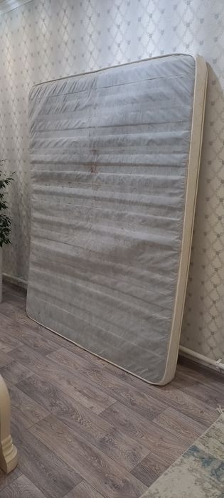 Матрас 140х200. Б/у