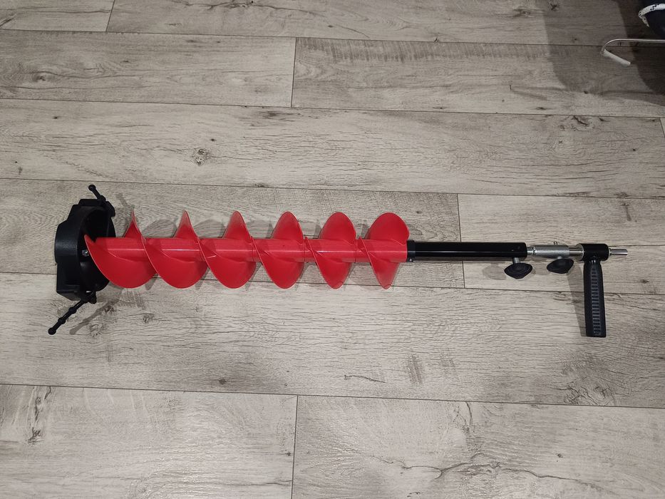 Зимний ледобур пластмассовый