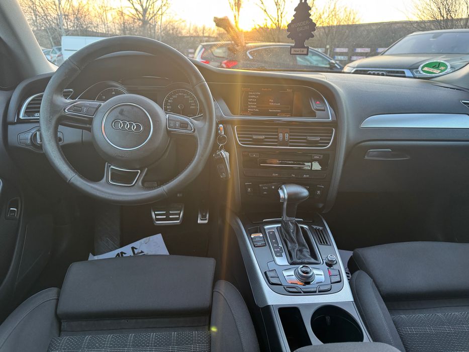 Audi A4 S line cutie automată 2 litri diesel