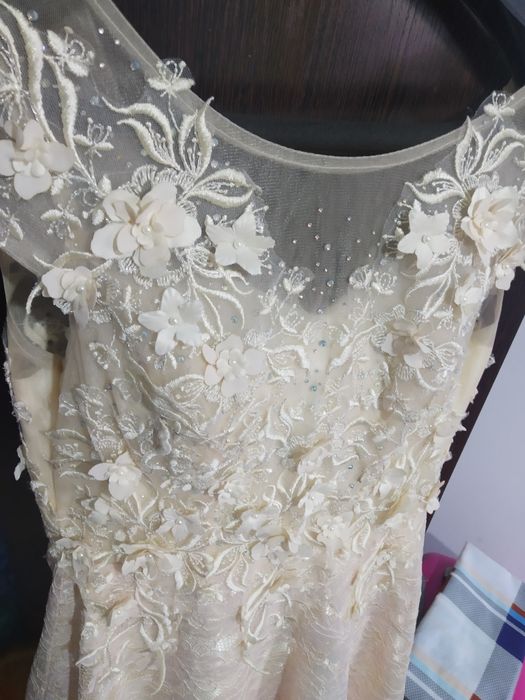 Продам очень красивое платье!