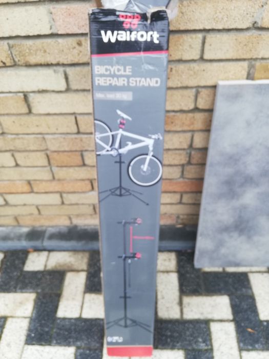 suport reparație biciclete.,aplice si tamburi pentru cablu.