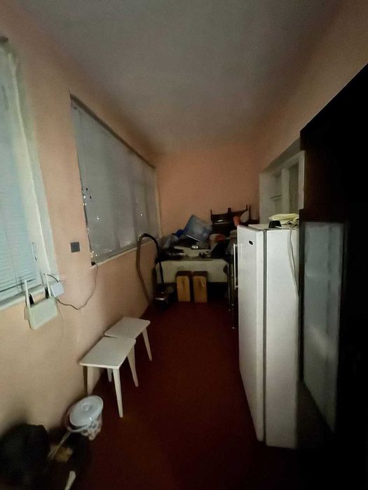 м.Буюк Ипак Йули чайхана Салом 2-комн 3/5 55 м² кирпич 2х6 м средняя