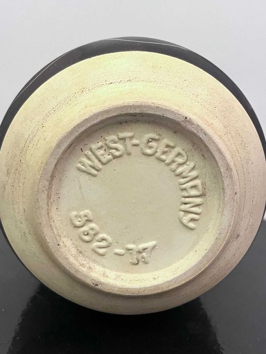 Piesa ceramica bibelou W Germaia BAY veche deosebita marcata bibelouri