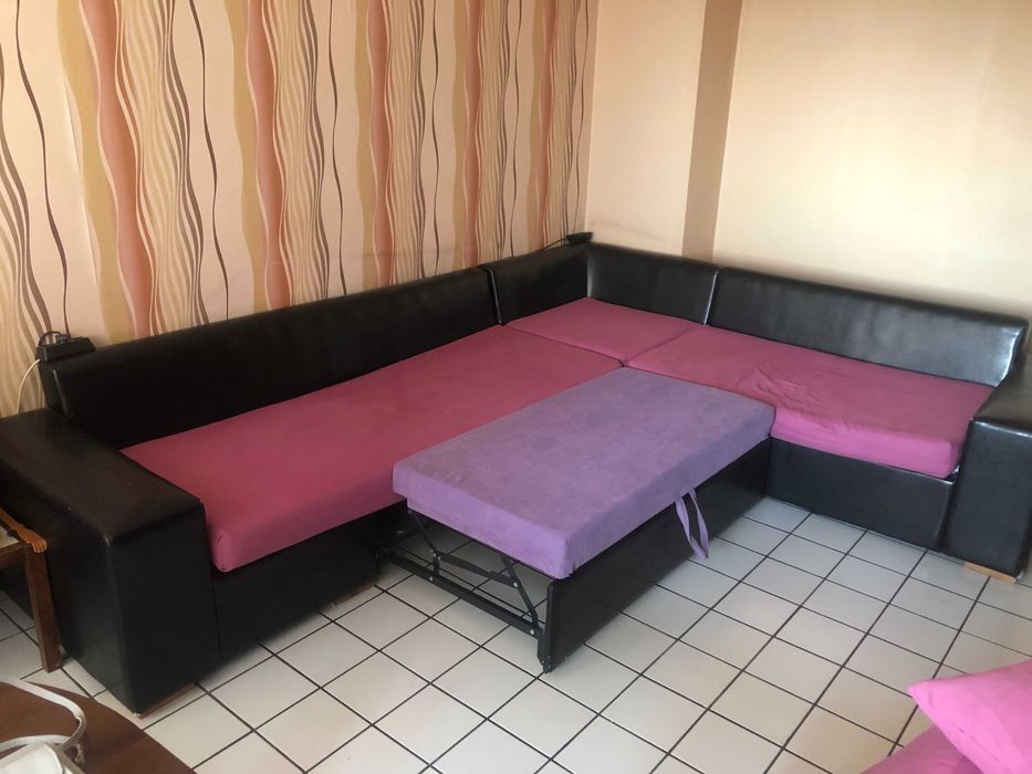 Разтегателен диван