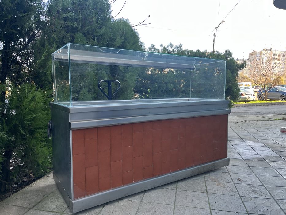 Топла витрина топла