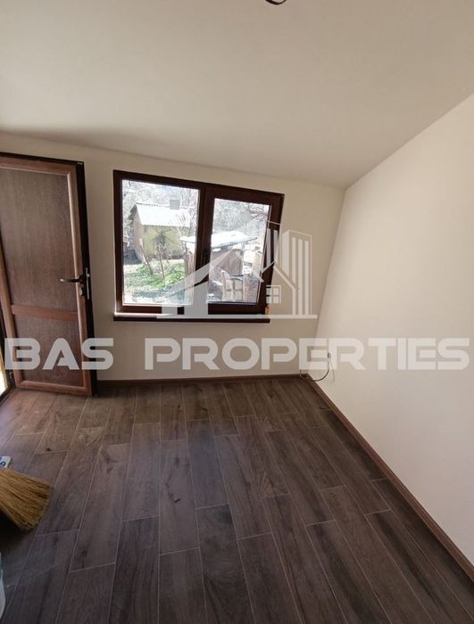 Продава се Къща в с. Храбърско, Област София-област - 103 кв.м за 990 €/кв.м - Снимка #5