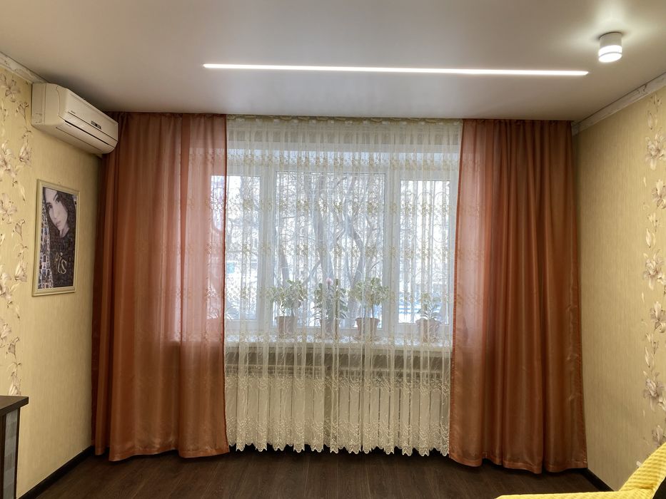 Продам шторы в отличном состоянии