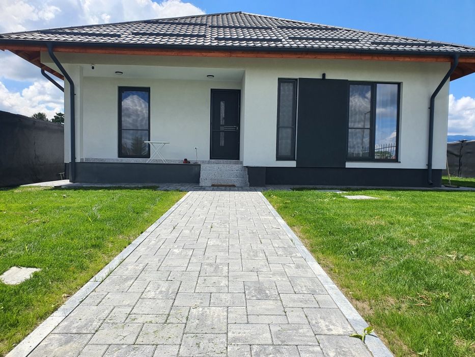 Casa de vanzare în Carpinis Tarlungeni