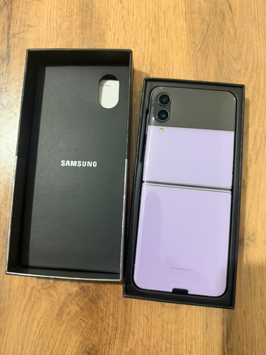 Samsung galaxy Z flip 4