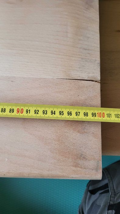 Oтлежали букови стъпала с чело от масив