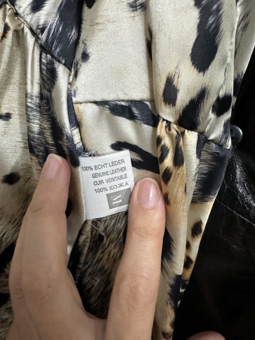 Кожаный плащ женский