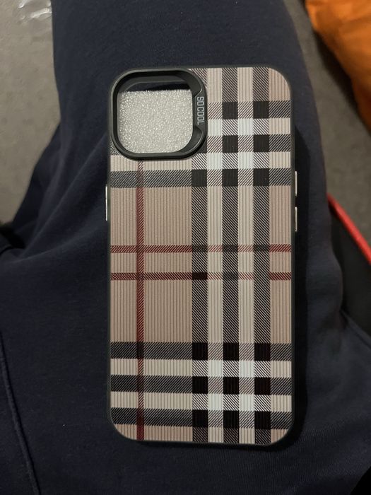huse de iphone burberry
