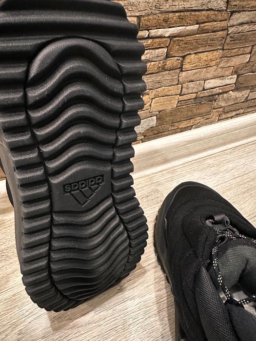 Дамски оригинални зимни боти Adidas 37/5