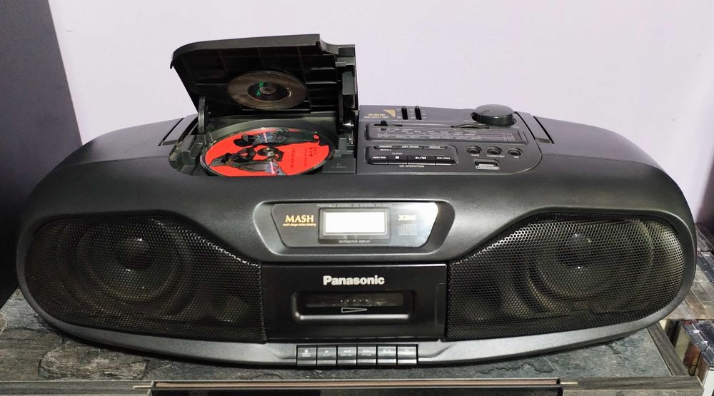 Radio casetofon boombox Panasonic RX-DS 101 impecabil