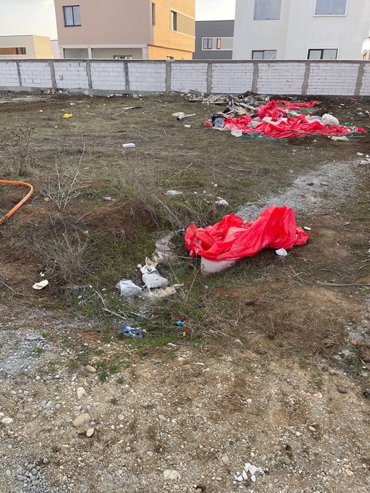 Teren de vânzare intravilan – Zona Magnolia,Metro(Citiți ! Anunțul)