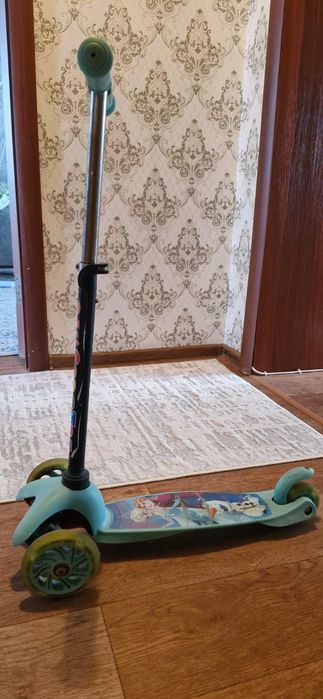 Продам самокат детский