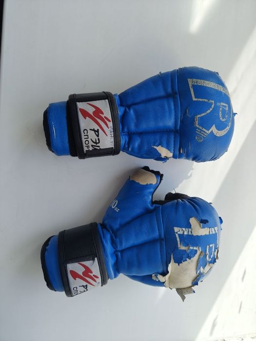 Перчатки для рукопашного боя