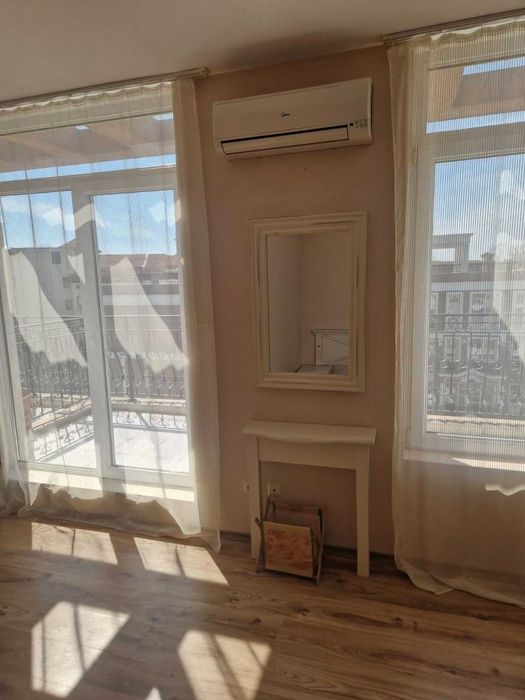 Продава се Двустаен апартамент в к.к. Слънчев бряг - 82 кв.м за 793 €/кв.м - Снимка #2