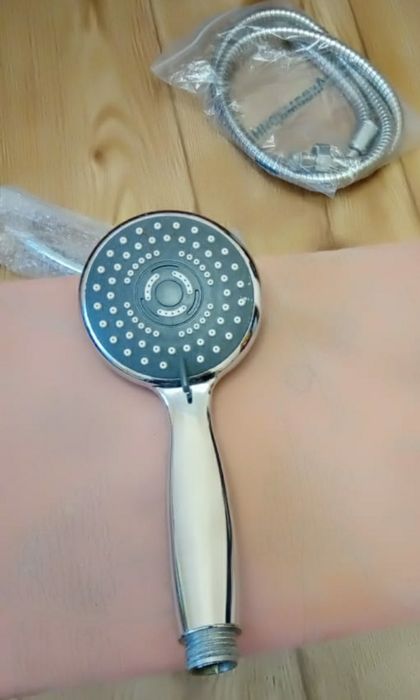 Продам душевую лейку