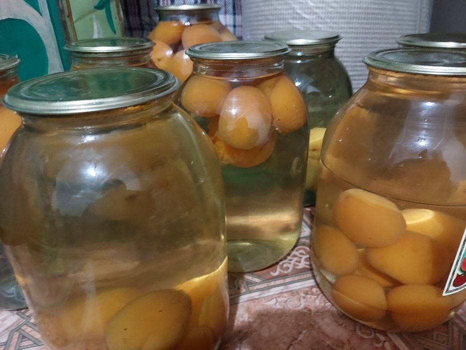 Продам абрикосовый  кампот 2л 3л