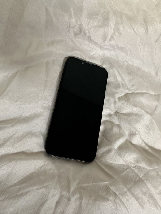 iPhone 13, 128 ГБ, нормальное состояние
