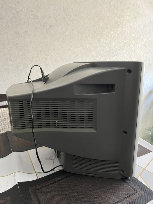 Продам телевизор LG