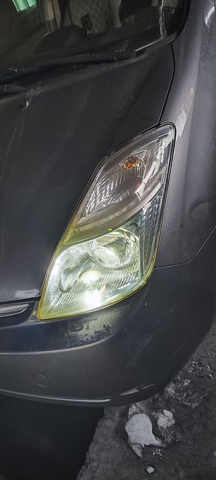 Продам Фары Приус 20
