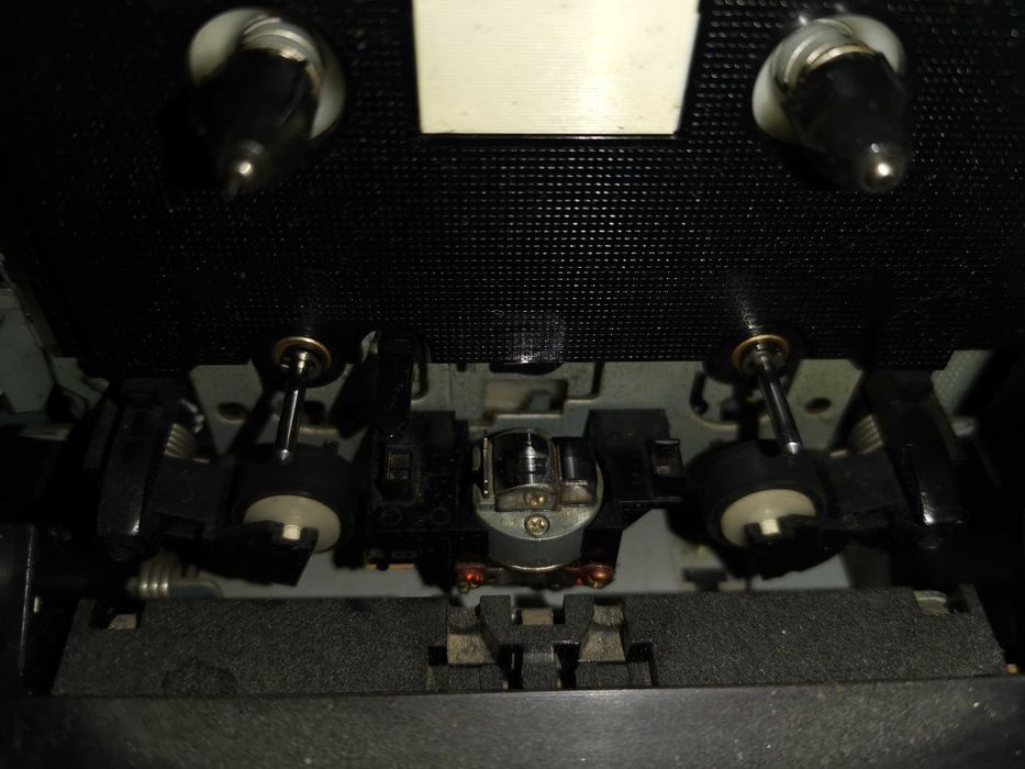 Продавам Kenwood KX-W8040