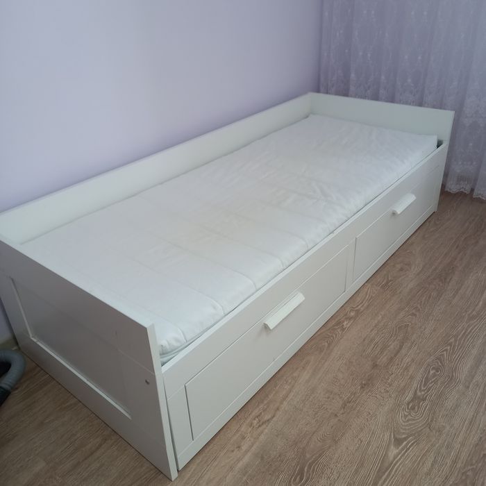 Кровать Икея  раздвижная с матрасами