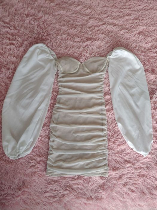 Рокля Lorreti. Цвят шампанско. Размер XS